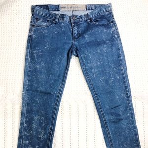 One Teaspoon Women’s Jean acid wash size 26 skinny